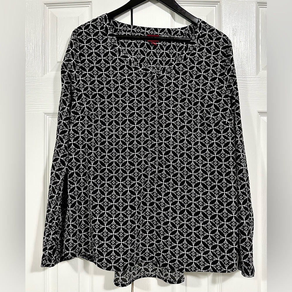 EUC XL Black and White Women’s Blouse